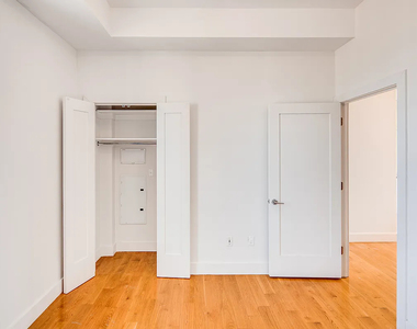 55-27 Myrtle Avenue - Photo Thumbnail 3