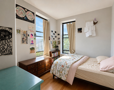 483 Evergreen Avenue - Photo Thumbnail 2