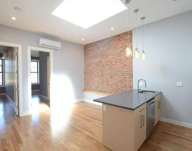 992 Broadway - Photo Thumbnail 1