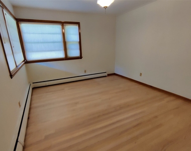 3112 Belmont Avenue - Photo Thumbnail 9