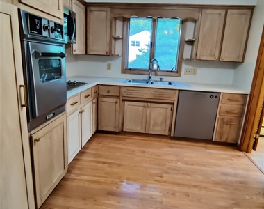 3112 Belmont Avenue - Photo Thumbnail 8