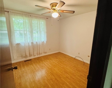 5336 Caughdenoy Road - Photo Thumbnail 17