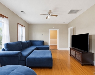 26 Milnor Avenue - Photo Thumbnail 4
