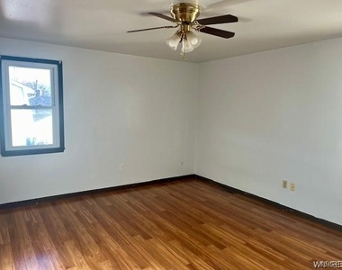 199 Fairgreen Drive - Photo Thumbnail 5