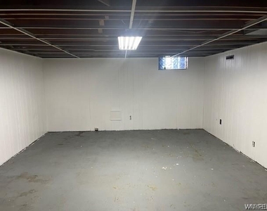 199 Fairgreen Drive - Photo Thumbnail 11