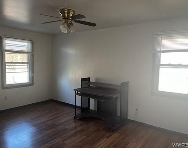 199 Fairgreen Drive - Photo Thumbnail 7
