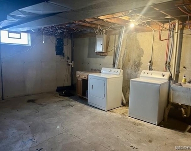 199 Fairgreen Drive - Photo Thumbnail 12