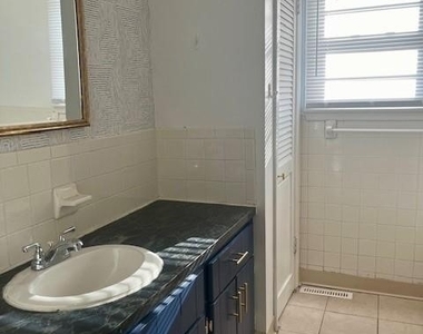 199 Fairgreen Drive - Photo Thumbnail 9