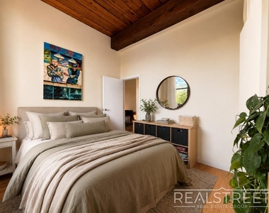 93 Underhill Avenue - Photo Thumbnail 7