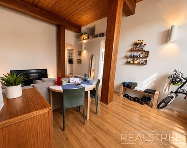 93 Underhill Avenue - Photo Thumbnail 3
