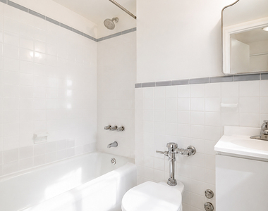 240 East 35th Street - Photo Thumbnail 3