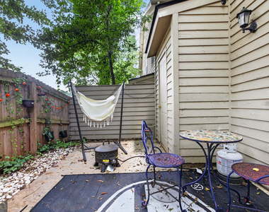135 Dennis Drive - Photo Thumbnail 5