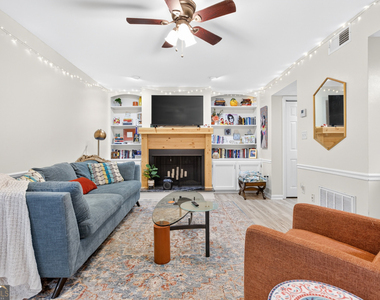 135 Dennis Drive - Photo Thumbnail 3