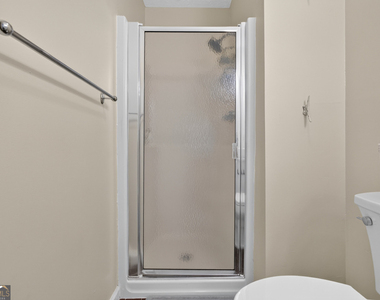 135 Dennis Drive - Photo Thumbnail 6