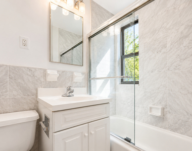 214 East 51st Street - Photo Thumbnail 4