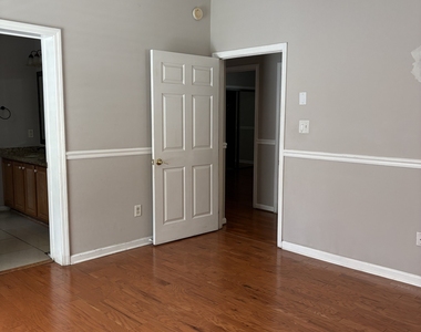 403 St Dunstans Court - Photo Thumbnail 21
