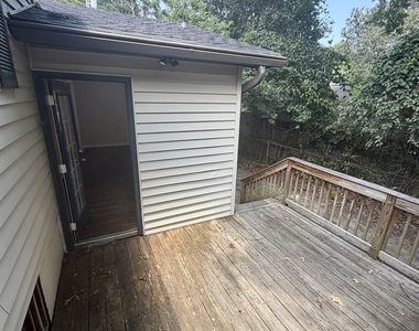 107 Stanley Terrace - Photo Thumbnail 34