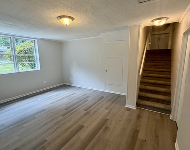107 Stanley Terrace - Photo Thumbnail 39