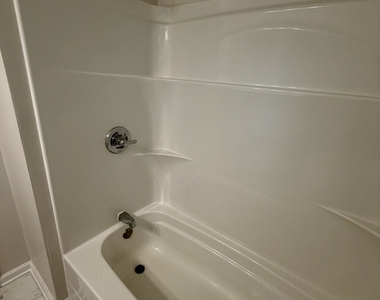 107 Stanley Terrace - Photo Thumbnail 22