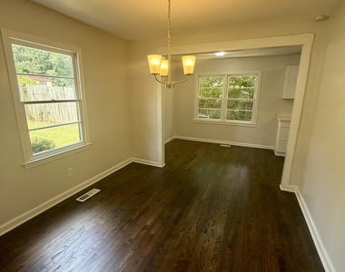 107 Stanley Terrace - Photo Thumbnail 8