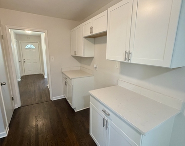 107 Stanley Terrace - Photo Thumbnail 15