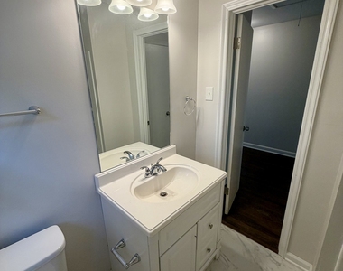 107 Stanley Terrace - Photo Thumbnail 23
