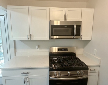 107 Stanley Terrace - Photo Thumbnail 14