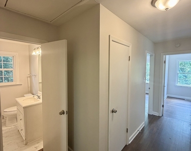 107 Stanley Terrace - Photo Thumbnail 20