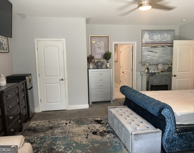 341 Warick Place - Photo Thumbnail 2