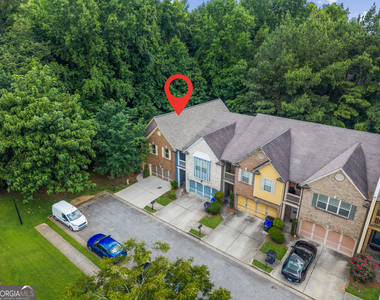 1110 Pepper Lane - Photo Thumbnail 2