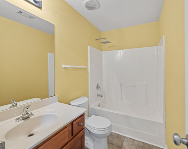 1110 Pepper Lane - Photo Thumbnail 15