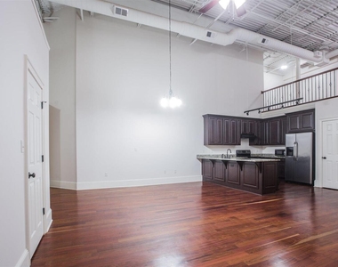 315 North Main Street - Photo Thumbnail 1