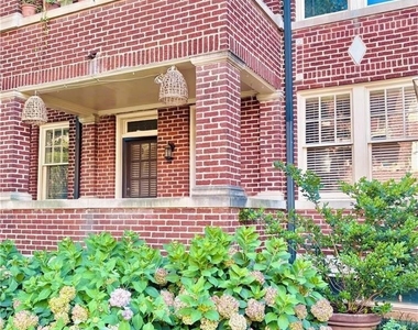 198 Ponce De Leon Avenue Ne - Photo Thumbnail 1