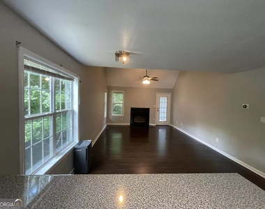 1437 Shiloh Way Nw - Photo Thumbnail 7