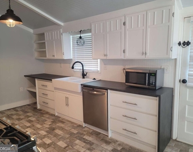 5246 W Mountain Street - Photo Thumbnail 8