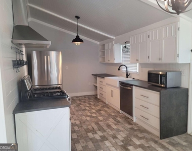5246 W Mountain Street - Photo Thumbnail 6