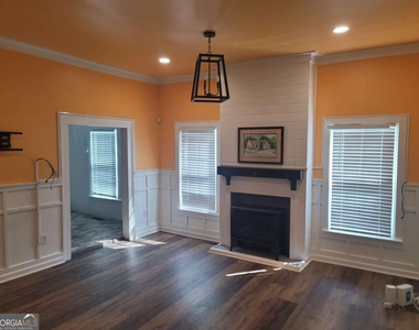 5246 W Mountain Street - Photo Thumbnail 3