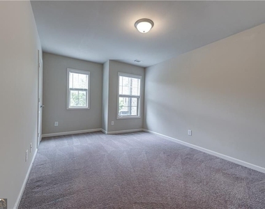 2039 Teagen Court - Photo Thumbnail 9