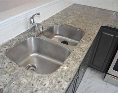 1021 Thornborough Drive - Photo Thumbnail 9