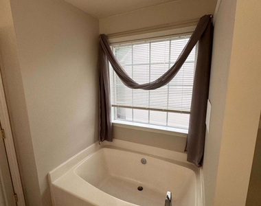 6074 Brookmere Lane - Photo Thumbnail 10