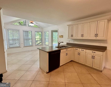 4160 Creekwood Drive - Photo Thumbnail 8