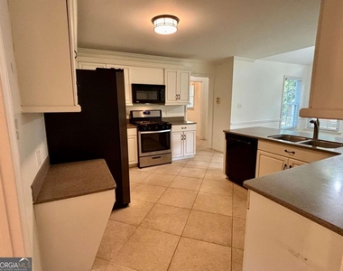 4160 Creekwood Drive - Photo Thumbnail 10
