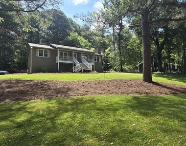 132 Johnson Drive - Photo Thumbnail 6