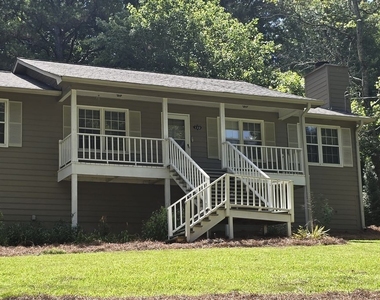 132 Johnson Drive - Photo Thumbnail 3