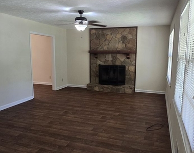 132 Johnson Drive - Photo Thumbnail 12