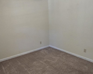 132 Johnson Drive - Photo Thumbnail 23