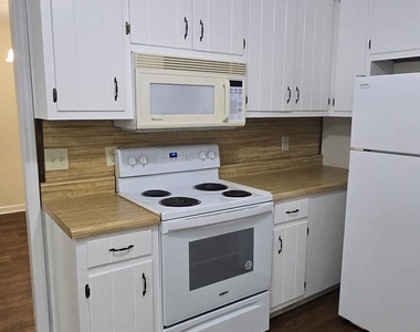 132 Johnson Drive - Photo Thumbnail 19