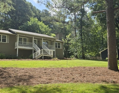 132 Johnson Drive - Photo Thumbnail 5