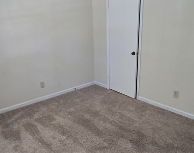 132 Johnson Drive - Photo Thumbnail 31