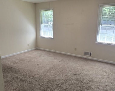 132 Johnson Drive - Photo Thumbnail 34